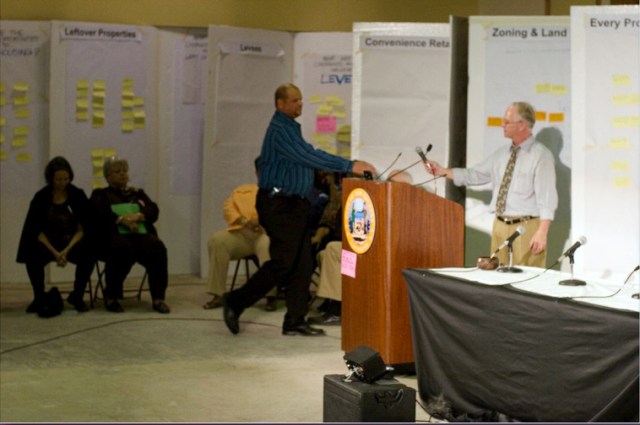 Bert Stitt calls a local official to the podium. (c) George Lottermoser, imagist.com