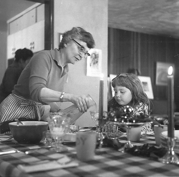 1960-ish-thanksgiving-flosh-betsy